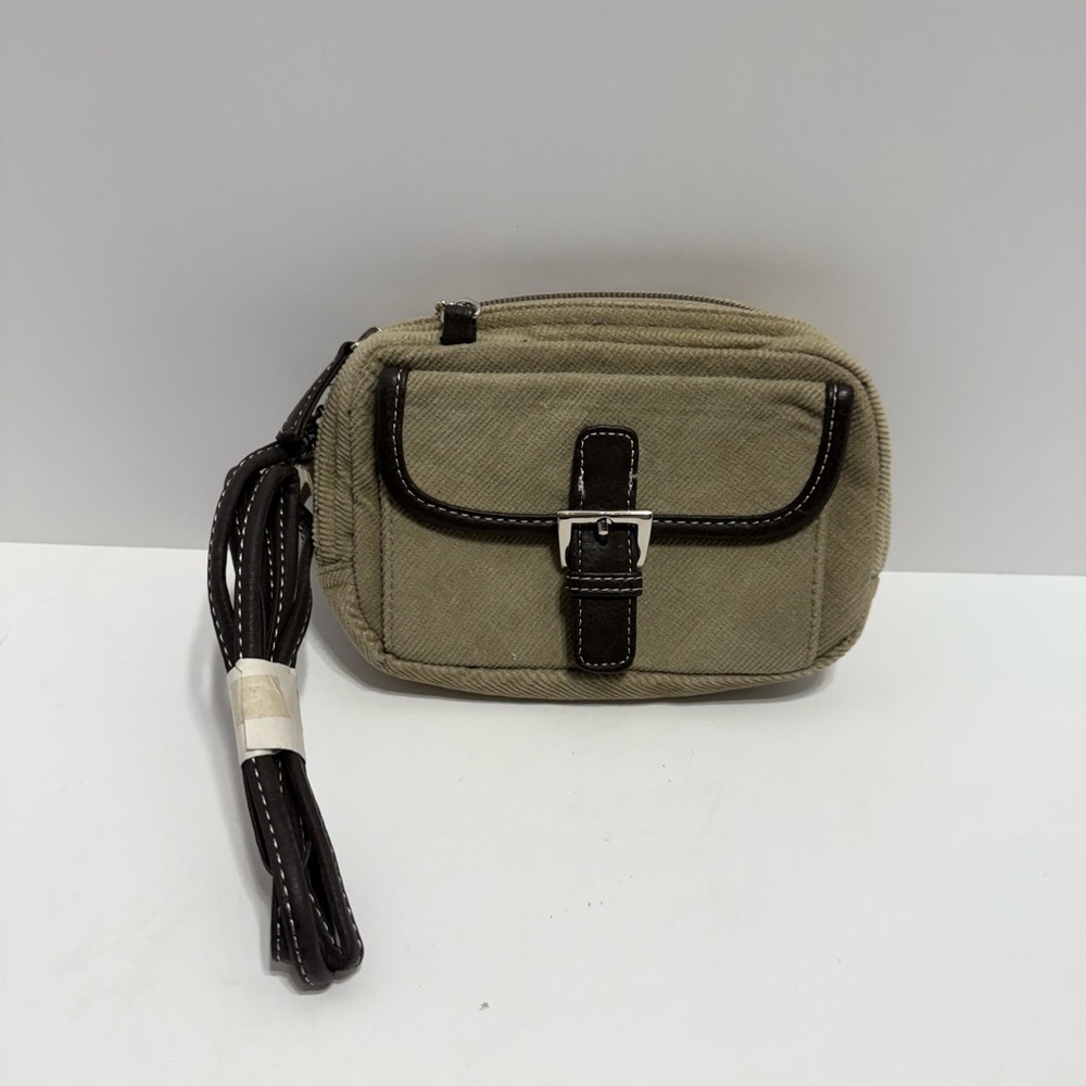 New Stylish Tan Crossbody / Fanny Pack Bag, Perfect For Traveling